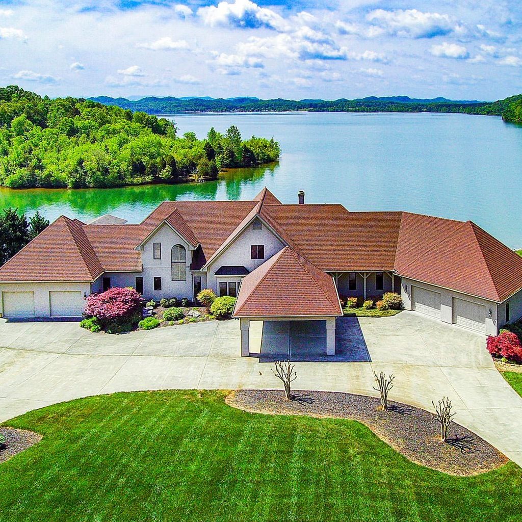 Watts Bar Lake Polly Harrison, Lakehome Realtor